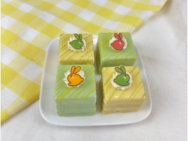 Paas petit four&nbsp;/ 4 stuks