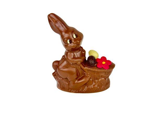 Paashaas met kruiwagen